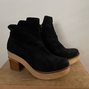 Antelope Clog Boots - Black Suede, Size 39
